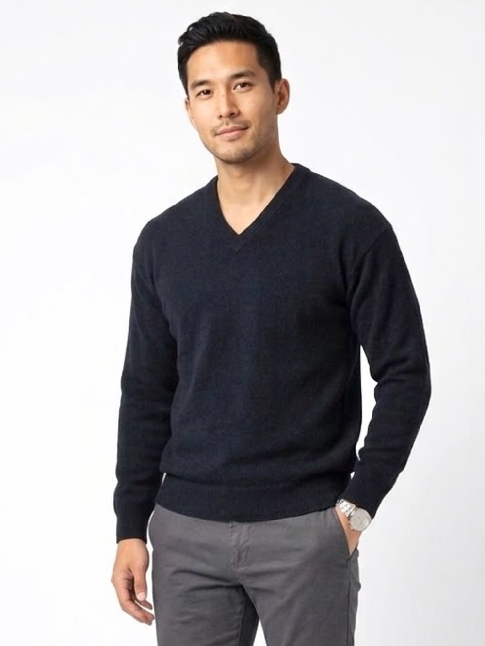 Vintage Black 100% Lambswool V-Neck Sweater Quiet Luxury Minimalist Classic